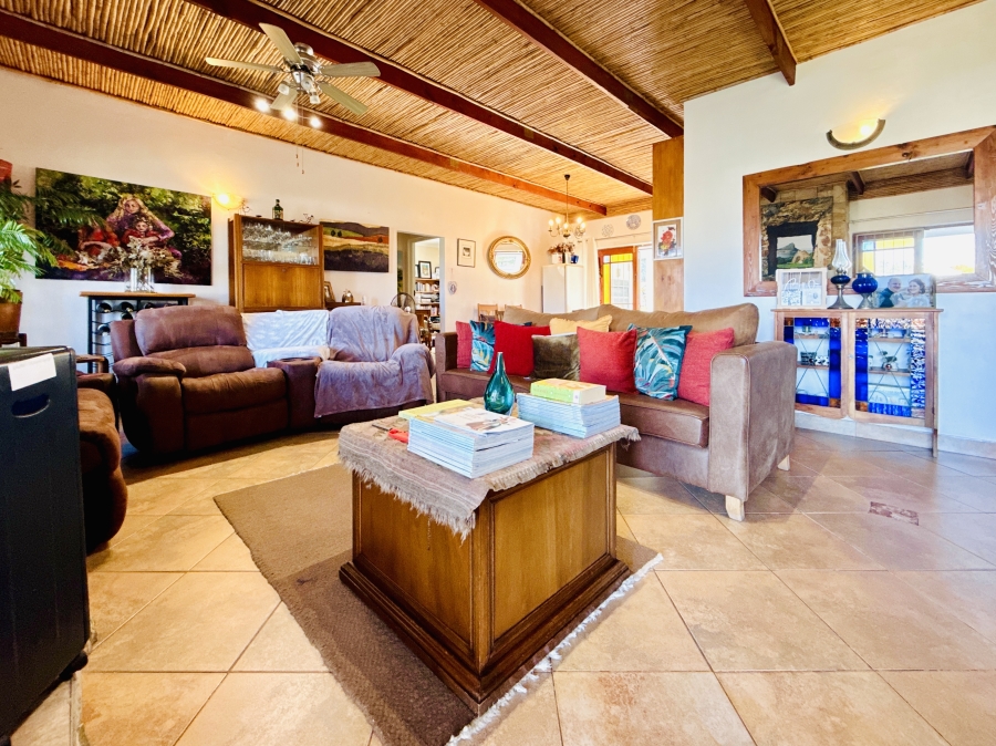 3 Bedroom Property for Sale in Sandbaai Western Cape